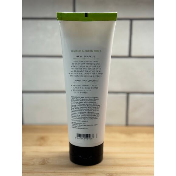Bath & Body Works Jasmine & Green Apple Body Cream 8 oz NEW - Picture 2 of 2